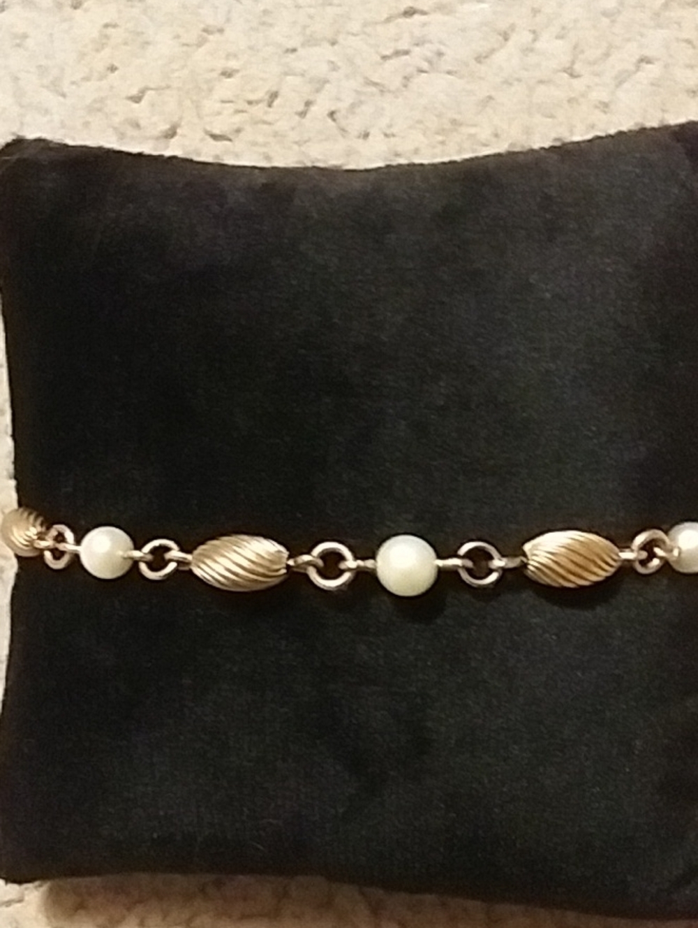 Genuine Pearl Gold Filled Bracelet 7 Inch